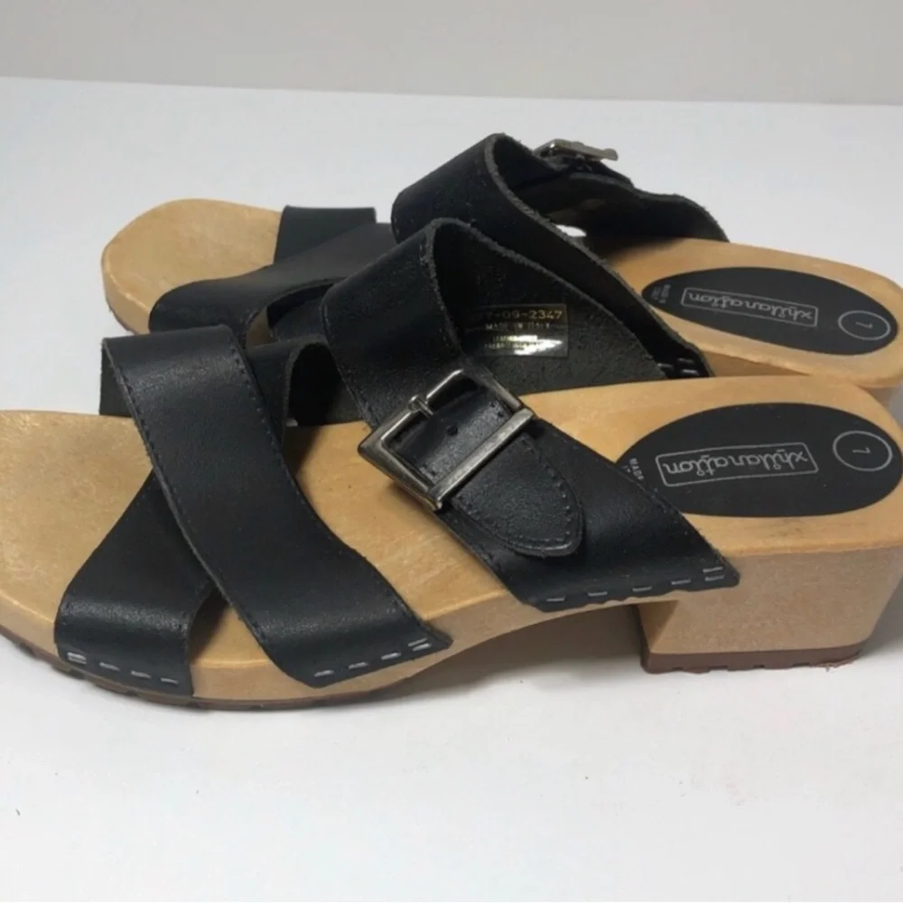 Xhilaration Black Cross-Strap Sandals. Size 7. - Picture 2 of 7